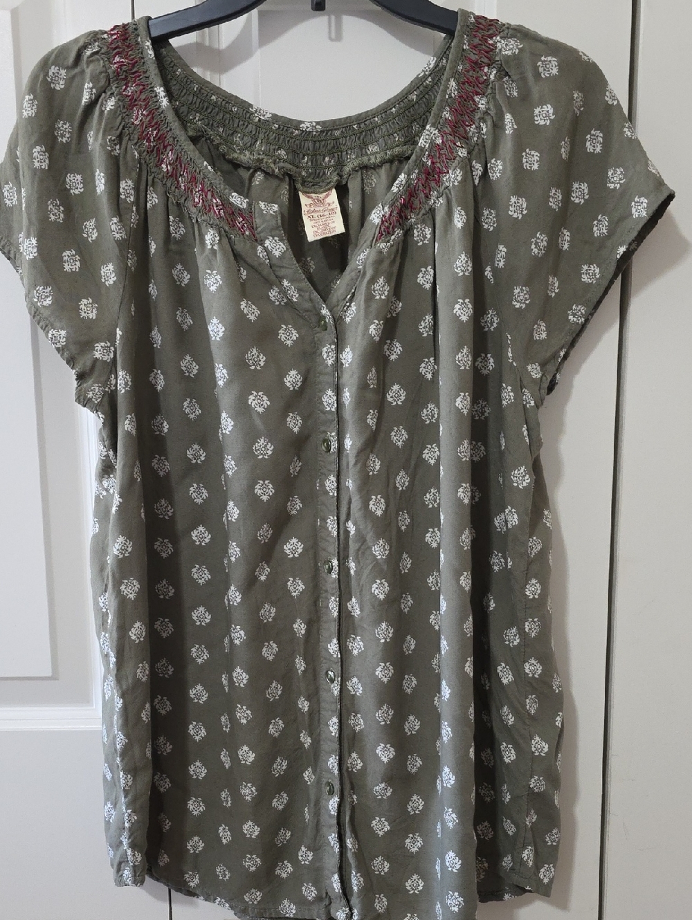 Faded Glory Olive Green Printed Peasant Top with Embroidered Neck